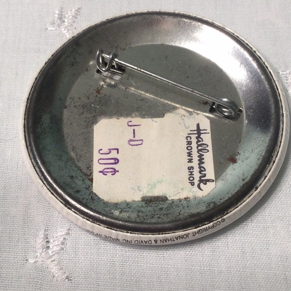 Hallmark Lapel Pin God Understands Report Card - Picture 3 of 3